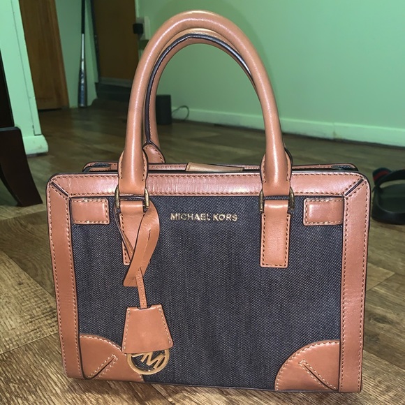 MICHAEL KORS HAND BAG - Picture 2 of 5